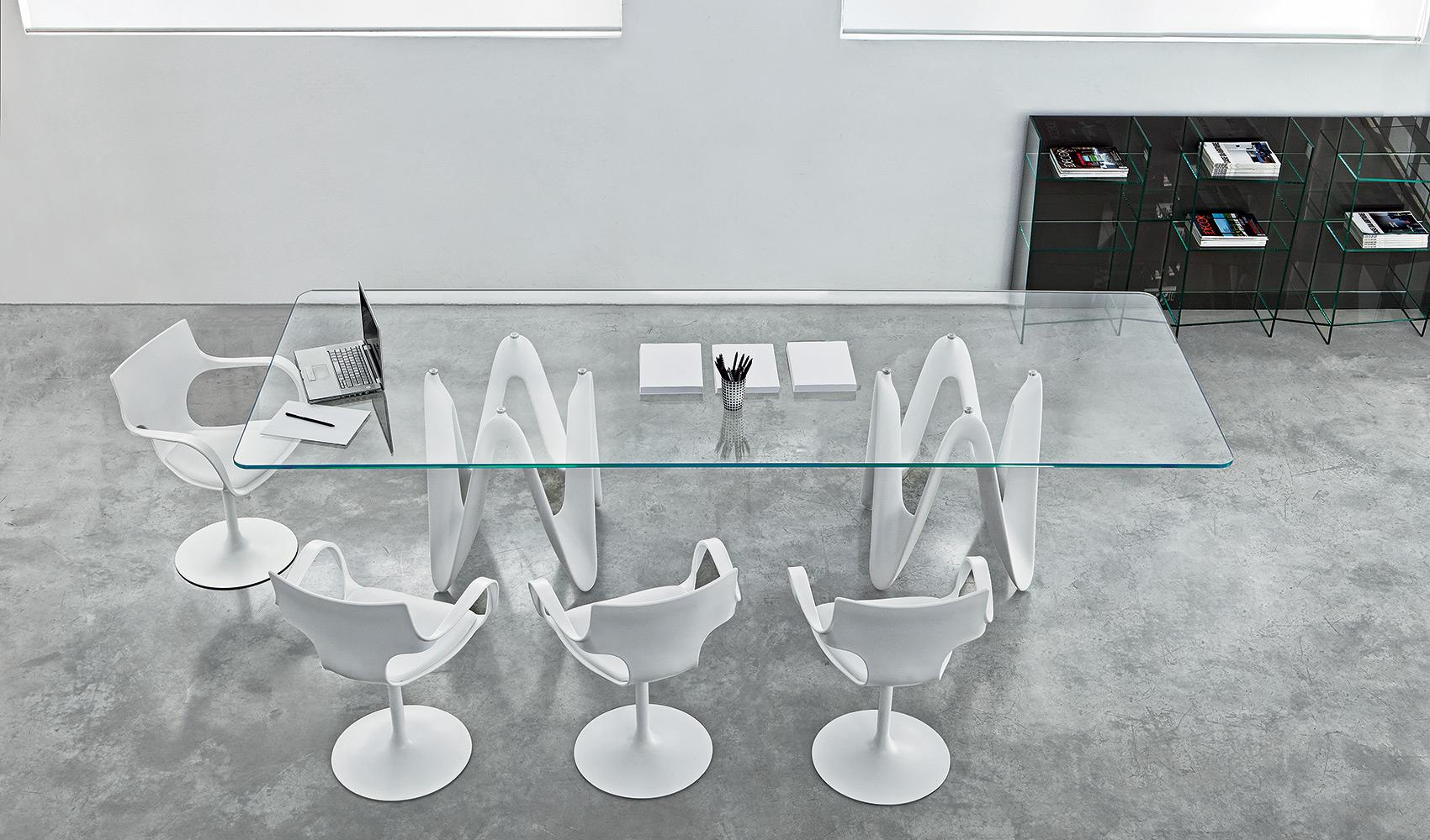 LAMBDA TWO BASES gallery1
