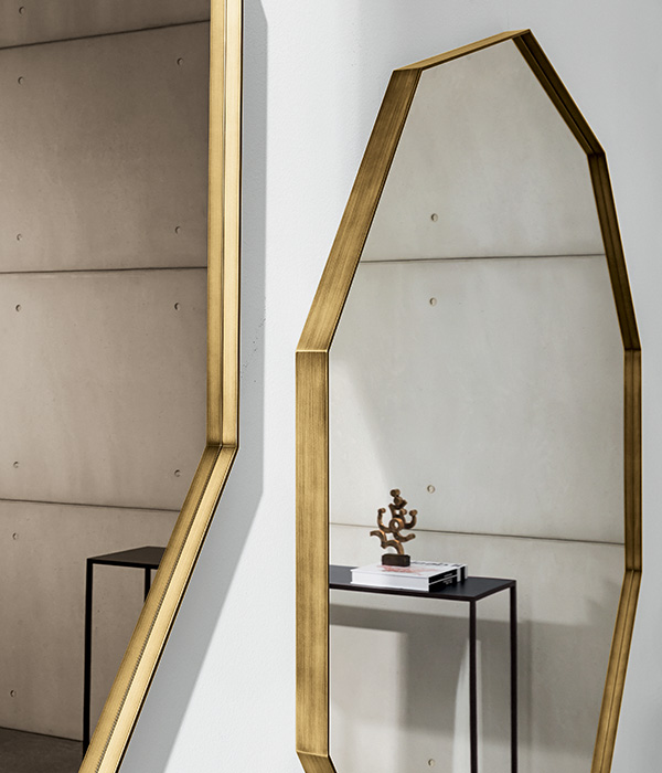 VISUAL DECAGONAL gallery1