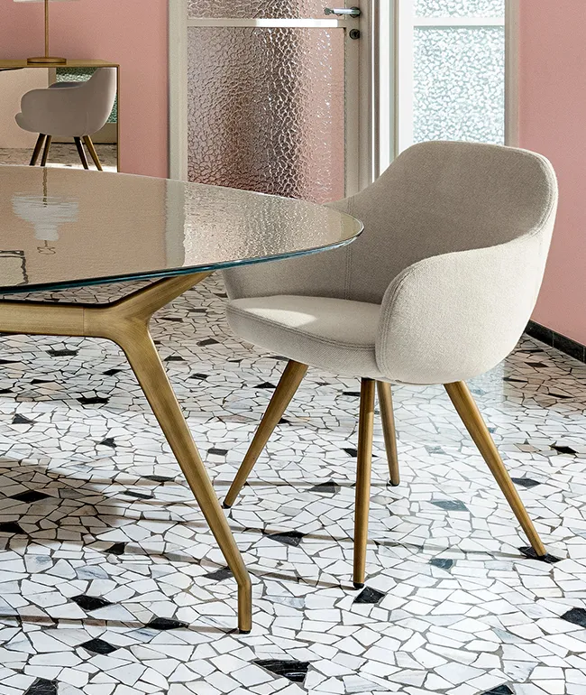 Detail of the Arkos shaped dining table